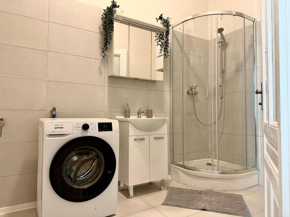 Spacious Apartment, 3 Min To U6 Metro 비엔나 외부 사진