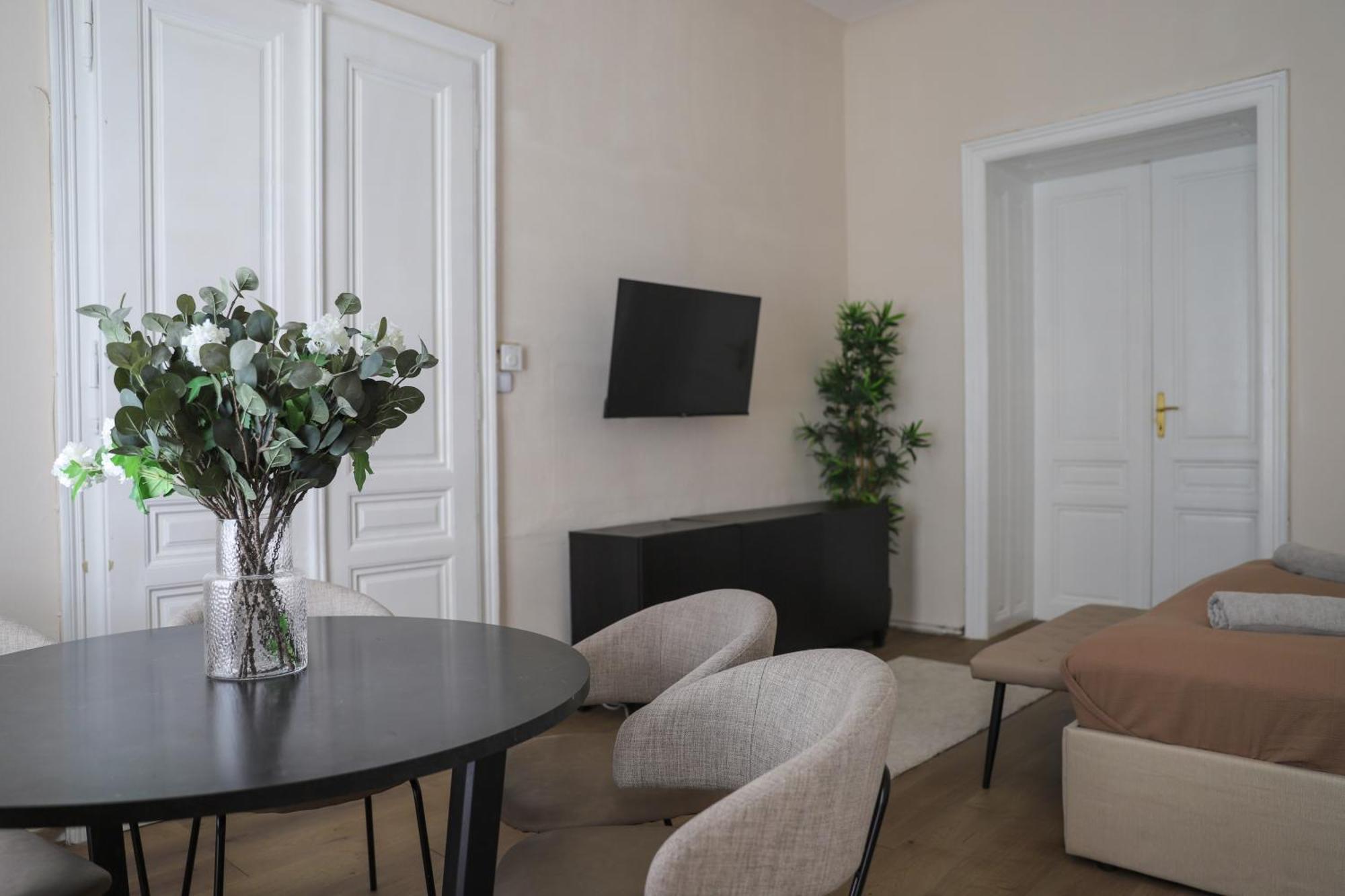 Spacious Apartment, 3 Min To U6 Metro 비엔나 외부 사진